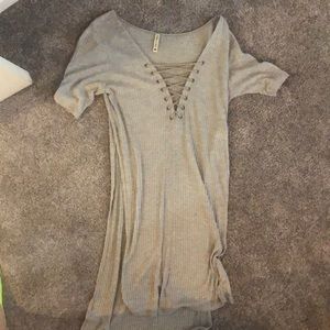 LF Emma & Sam long gray tunic with slits